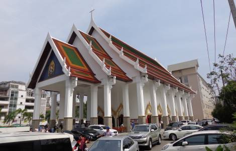 Thaïlande : L’Eglise célèbre le mois missionnaire dans la crainte de l’application de mesures contre le blasphème à l’encontre du bouddhisme