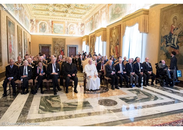 Le pape appelle scientifiques et politiques à une conversion écologique
