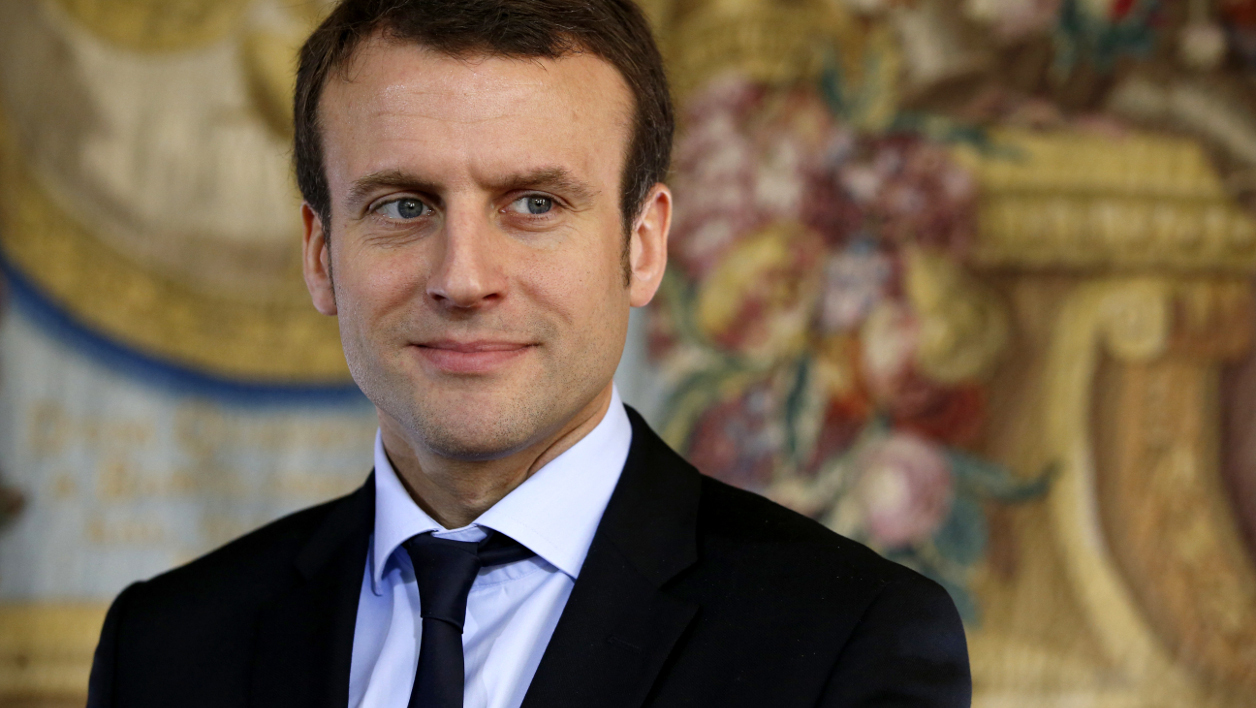 Emmanuel Macron favorable à la GPA…quand la société sera prête
