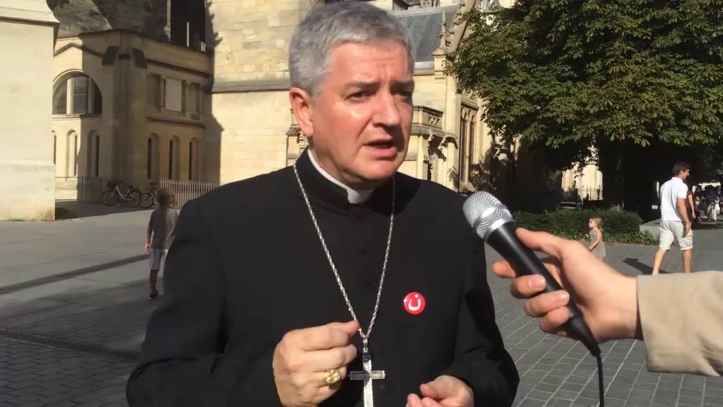 Bayonne – LGBT veut faire taire l’Eglise – Réaction de Mgr Aillet