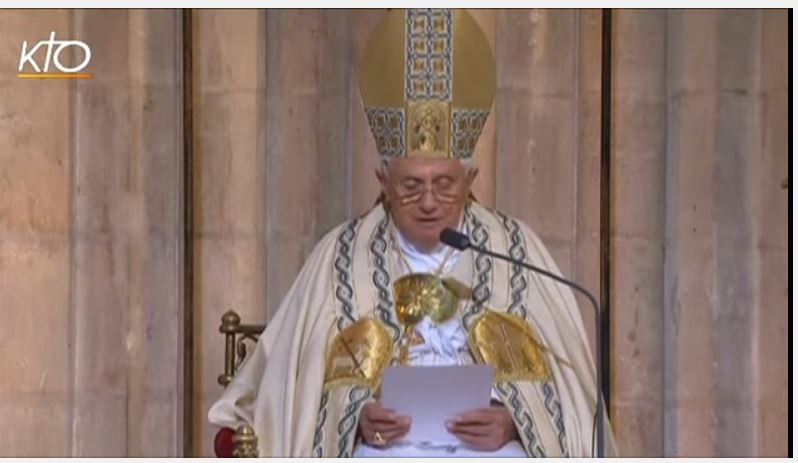 Mgr Aillet explique l’esprit de la liturgie selon Benoît XVI