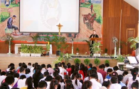 Cambodge – “Je voudrais une Eglise qui rende témoignage à la miséricorde et à la tendresse de Dieu”