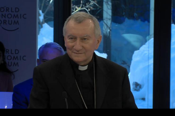Le secrétaire d’Etat du Vatican à Davos – Aider concrètement et non en grands principes