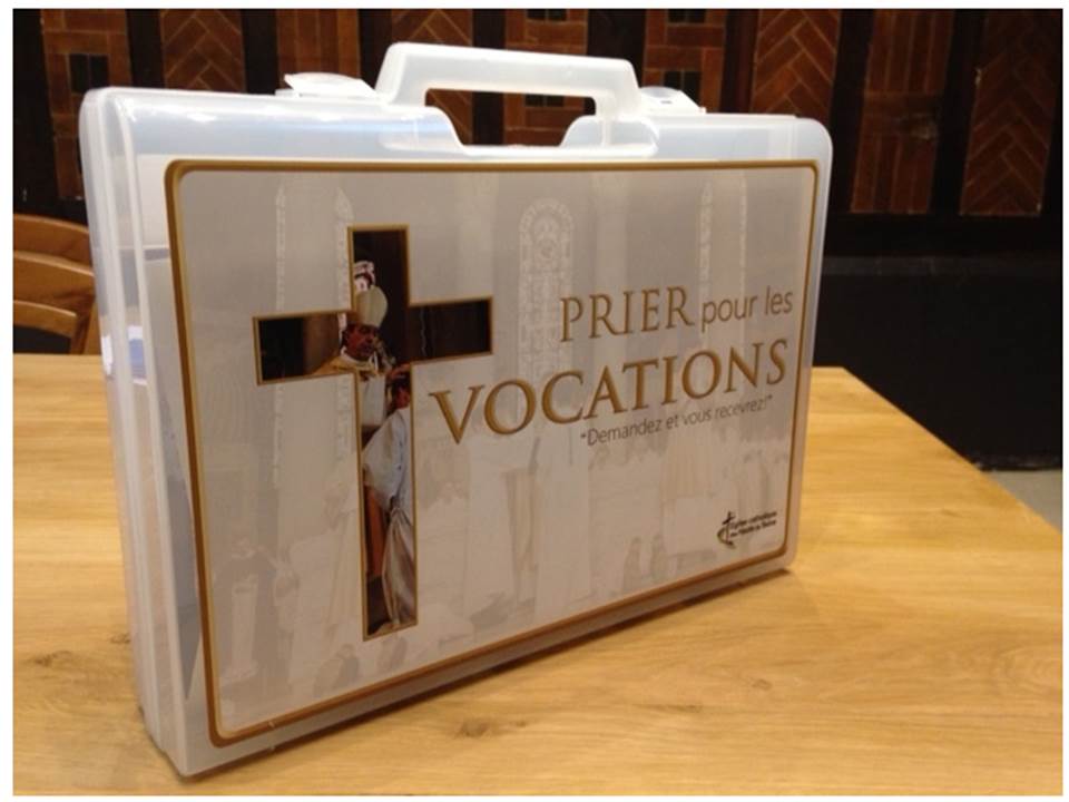 A Boulogne-sur-Mer, une valise pour prier pour les vocations