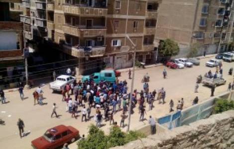 13 coptes arrêtés pour avoir demandé l’intervention de la police dans le cadre de l’enlèvement d’une jeune fille