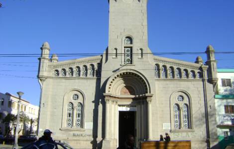 Argentine- Tentative d’incendie criminel d’une église – Plainte de l’archevêque