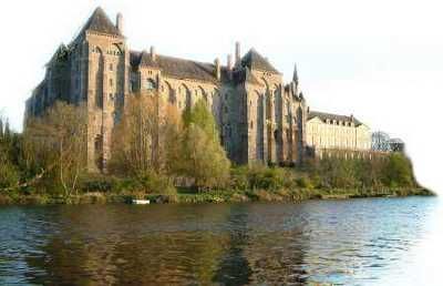 Retraite monastique pour hommes à l’abbaye de Solesmes en août