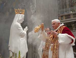 Mai, mois de Marie – Benoit XVI – La Vierge Marie : Icône de la foi obéissante
