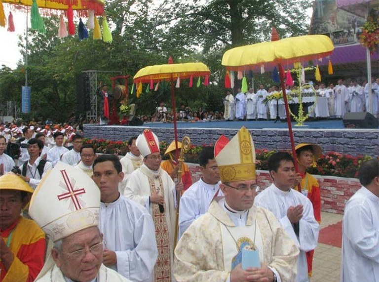 Vietnam : les pèlerins de La Vang appelés à évangéliser le pays