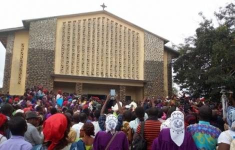 Cameroun – Profanation de la tombe de l’évêque du Diocèse de Bafia (assassiné)