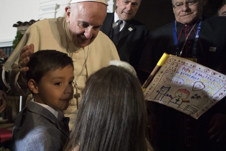 “Un peuple capable d’avoir des enfants… a un avenir” pape François
