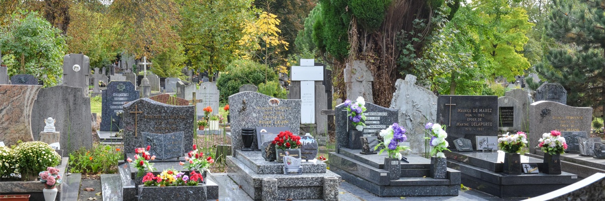 Bénédiction au cimetière de Loyasse (69) le 30 octobre