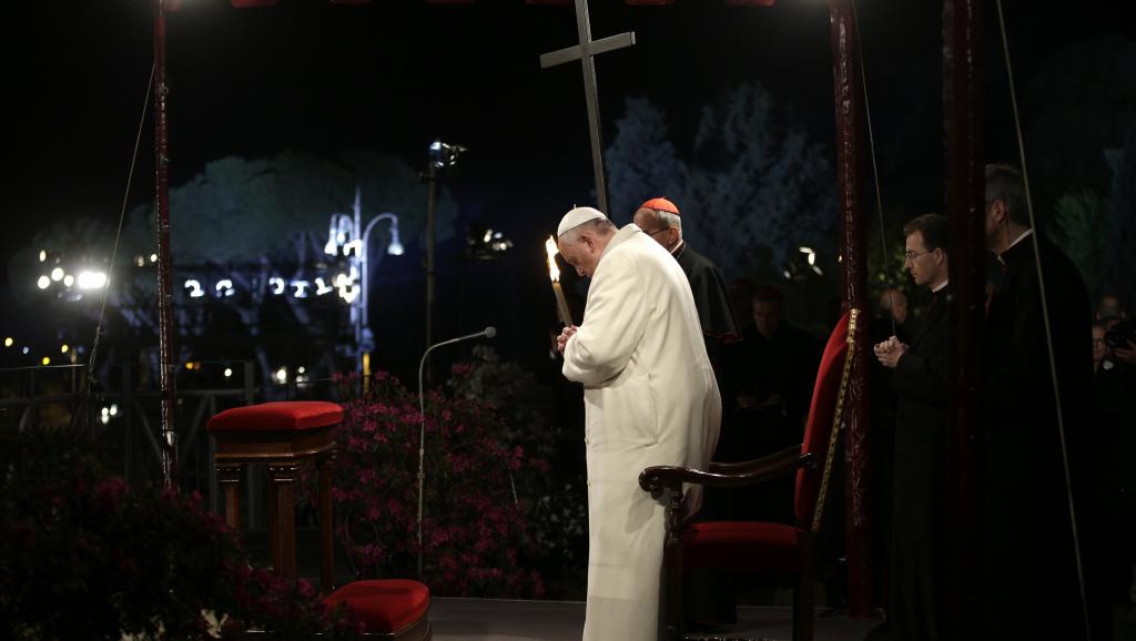 Le pape invite à pratiquer le Chemin de Croix comme exercice de piété