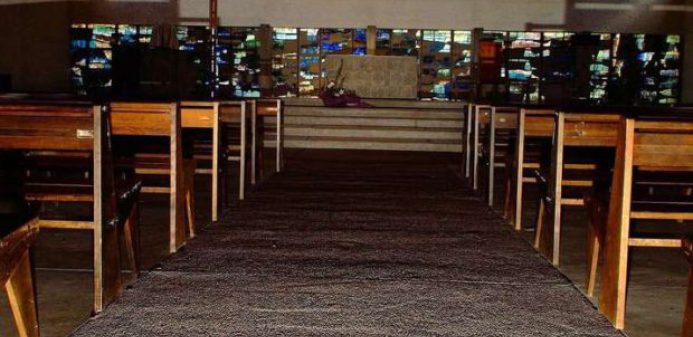 Bordeaux – Des catholiques empêchent l’intervention d’un imam dans une église