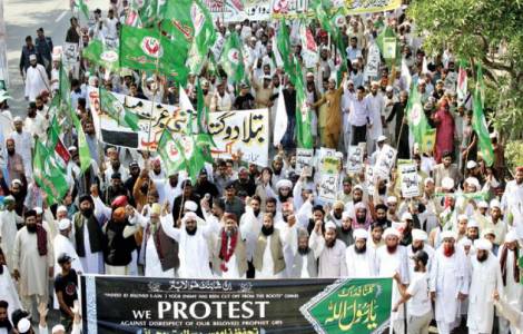 Pakistan – Des islamistes manifestent pour réclamer l’exécution d’Asia Bibi