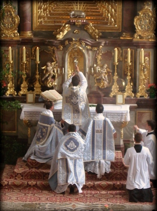 Pèlerinages et messe de rite extraordinaire à Nanterre (92) le 11 novembre
