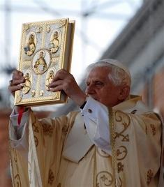Benoît XVI – Pour la Sainte Écriture, contempler le visage de Dieu est le plus grand bonheur