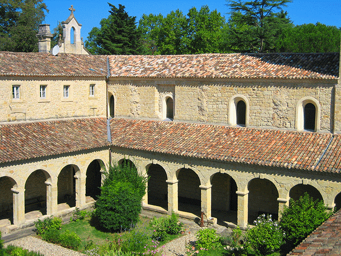 Abbaye Sainte-Marie du Rivet : une histoire à rebondissements !