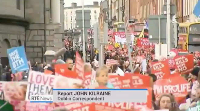 100 000 manifestants pour la vie en Irlande
