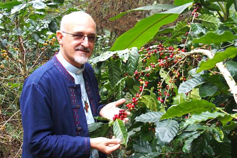 Thaïlande – De l’opium au café, l’initiative réussi d’un prêtre italien
