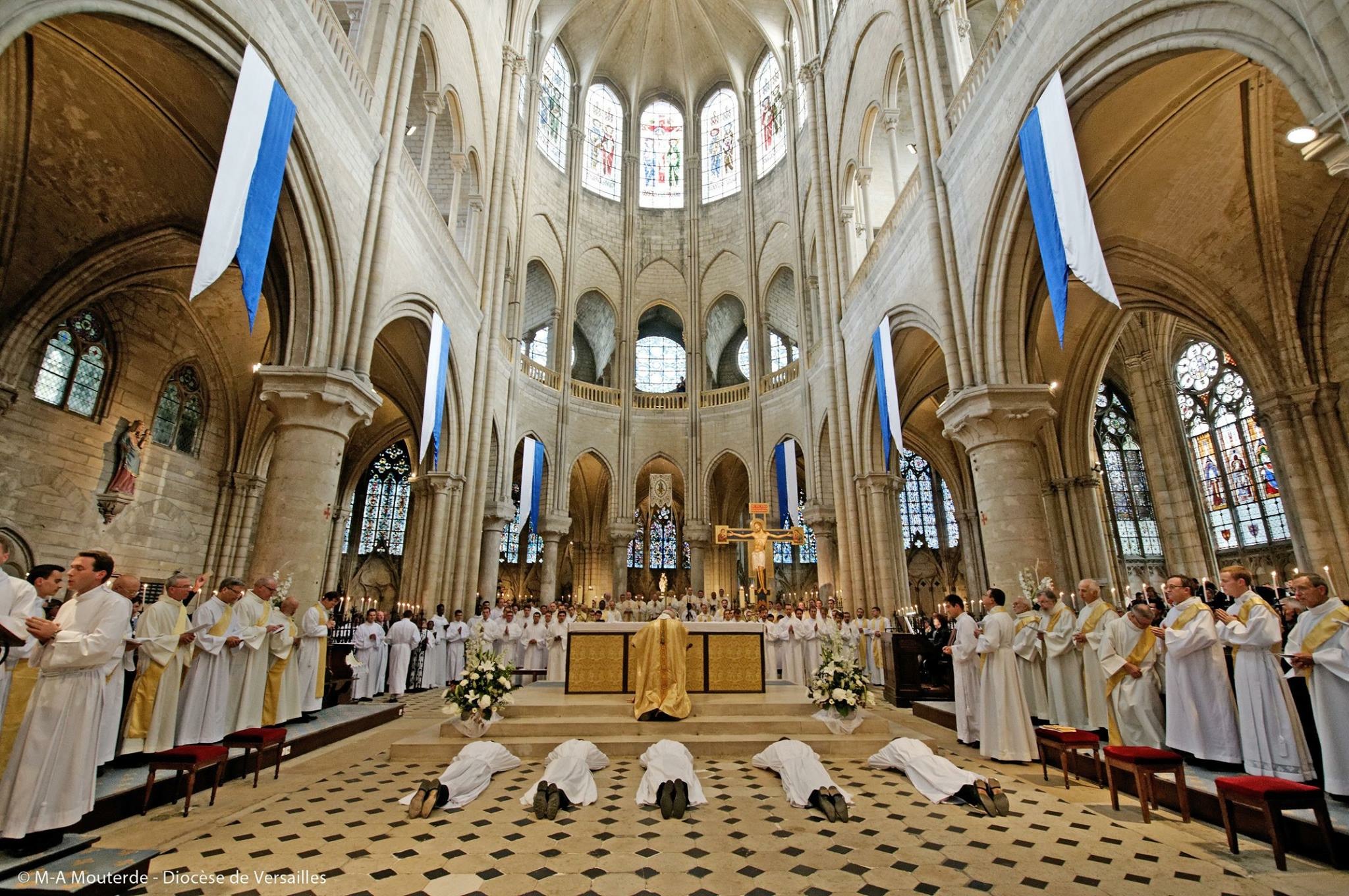 Versailles : ordination de cinq prêtres le dimanche 24 juin 2018
