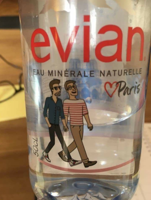 La photo du jour – Evian fait la promotion de l’homosexualité