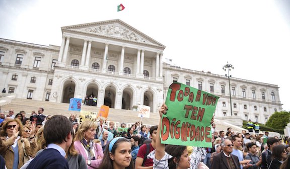 Portugal : des bonnes nouvelles dans les combats dits “sociétaux”