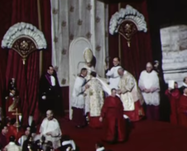 Vidéo de la proclamation du dogme de l’Assomption de la Vierge Marie par Pie XII le 1er novembre 1950