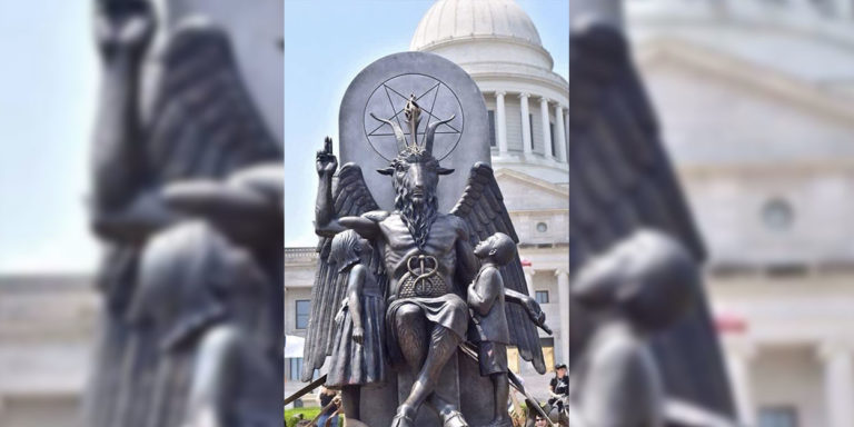 USA : une statue de Satan érigée devant le Capitole de l’Arkansas