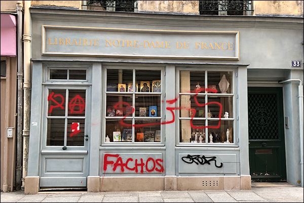 Une librairie catholique taguée à Paris par des anarchistes…