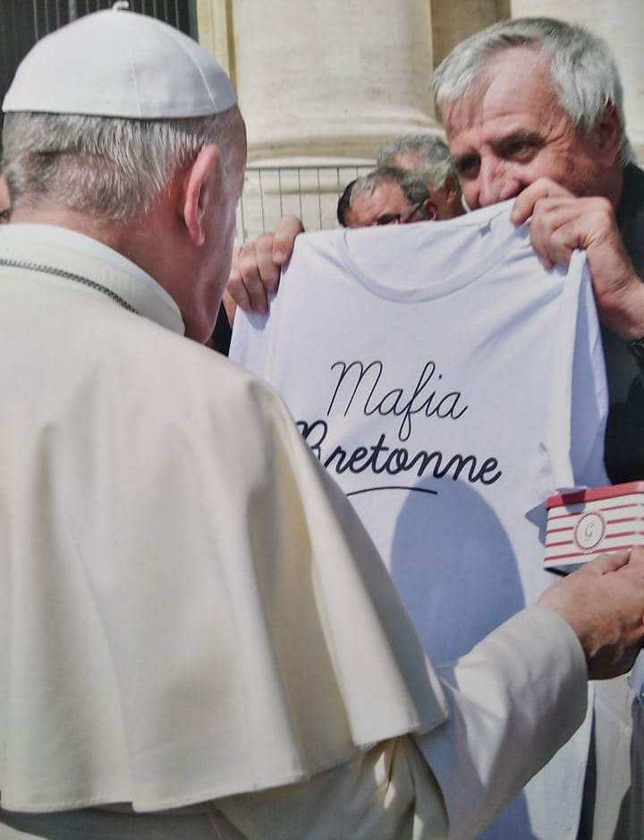 La “Mafia bretonne” se montre au pape François