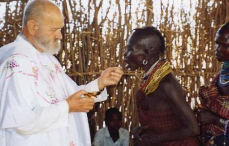 L’Afrique, continent hostile aux prêtres et aux religieux ? L’analyse d’Omnis Terra (Fides)