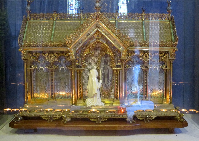 Du 1er au 8 avril 2019, vénérez les reliques de sainte Bernadette en Mayenne (53)