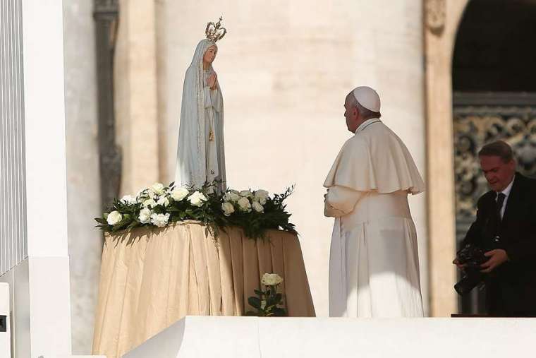 Le Pape François appelle à « redécouvrir la beauté de prier le chapelet à la maison »