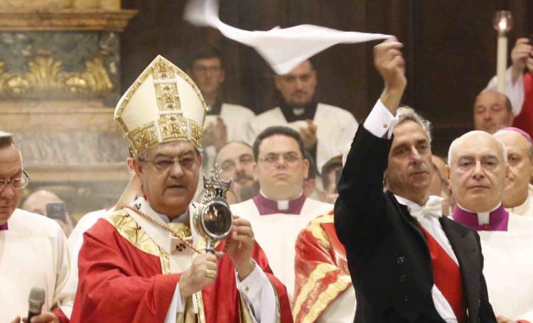 Naples: le miracle de la liquéfaction du sang de saint Janvier a bien eu lieu