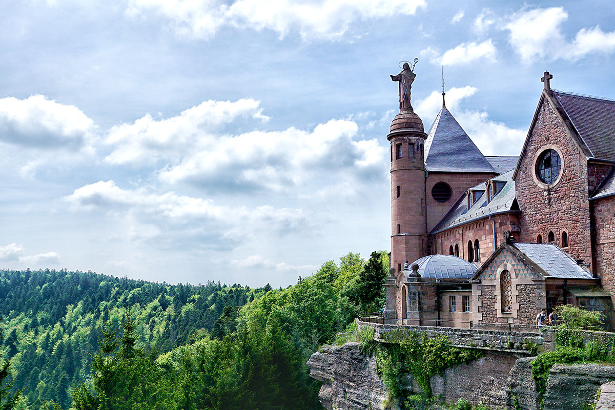 Mgr Luc Ravel dément l’intention de vendre le Mont Sainte-Odile