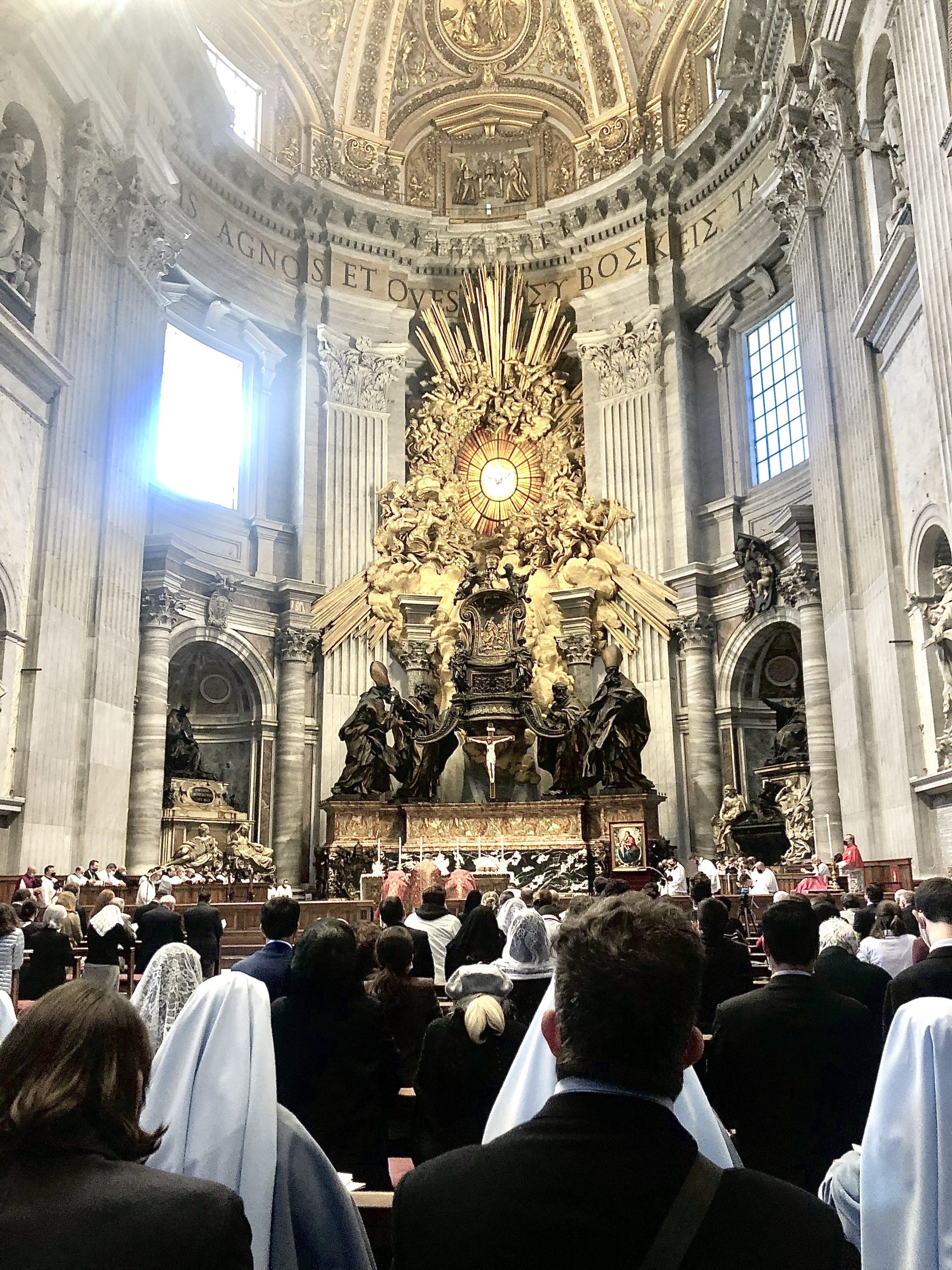 Rome: célébration de la messe traditionnelle à la chaire de Saint-Pierre