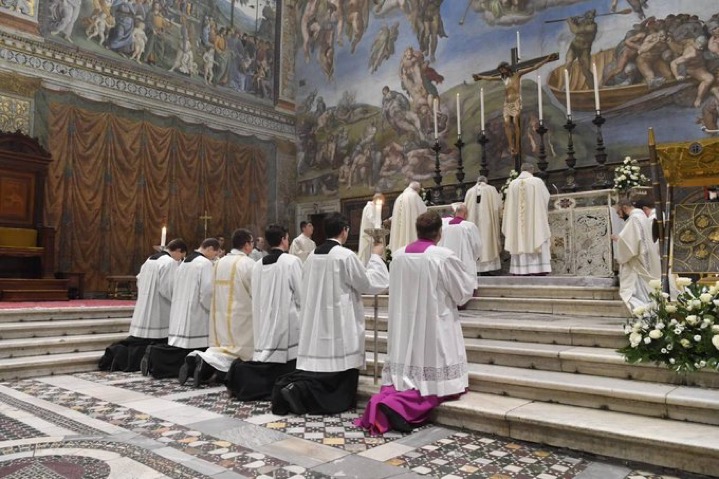 Rome: le Pape François célèbre le Baptême du Seigneur