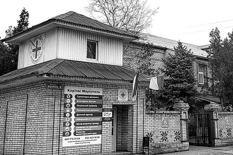 Ukraine : un centre de Caritas attaqué à Marioupol