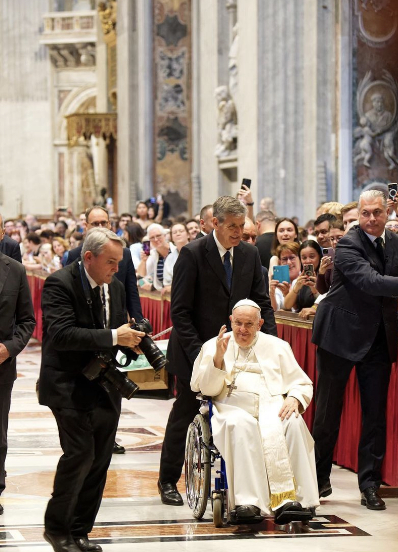 Le Pape François à nouveau hospitalisé