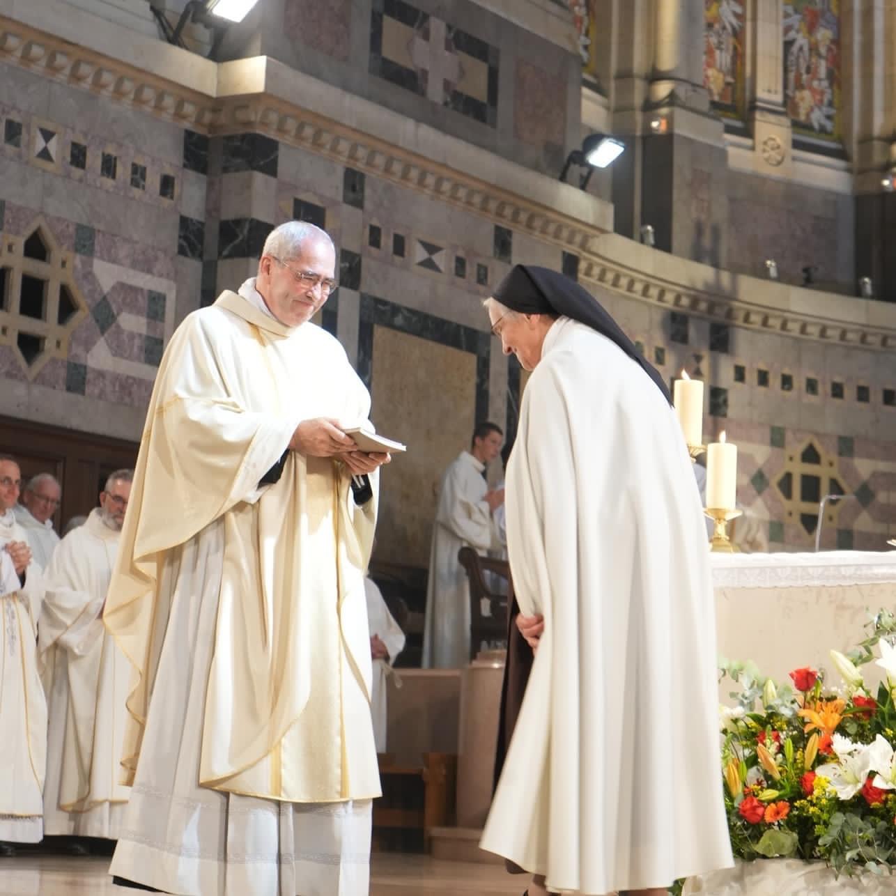 Lisieux: messe d’installation du Père Schwab nouveau recteur du sanctuaire
