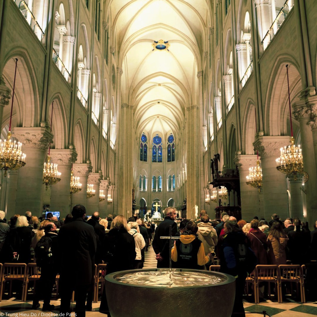 Notre-Dame de Paris: célébration d’une messe pour les donateurs