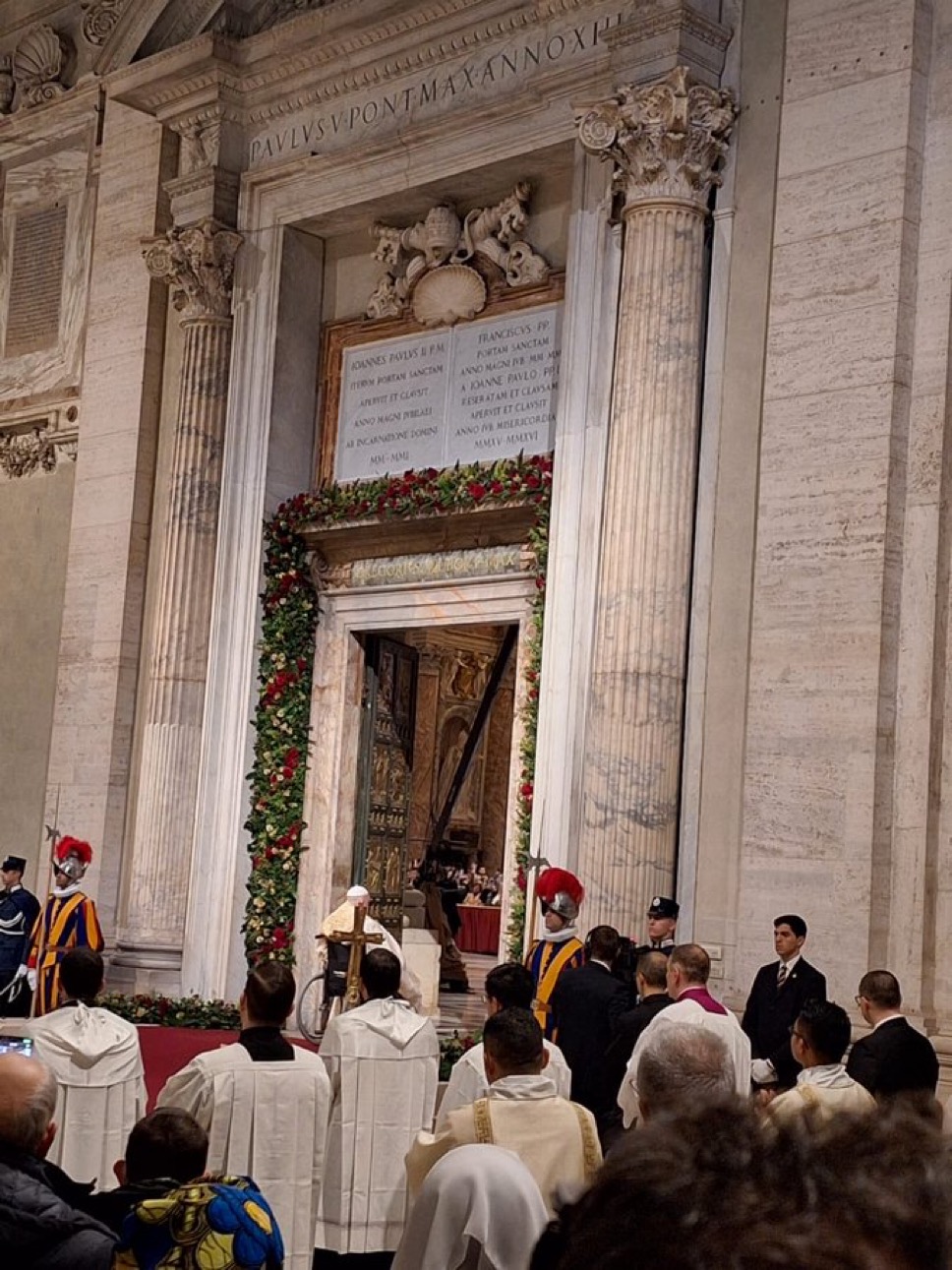 Année jubilaire: le pape a ouvert la Porte Sainte