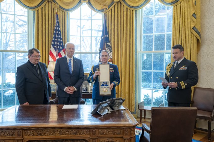 Le pape François honoré de la Médaille de la liberté par Joe Biden