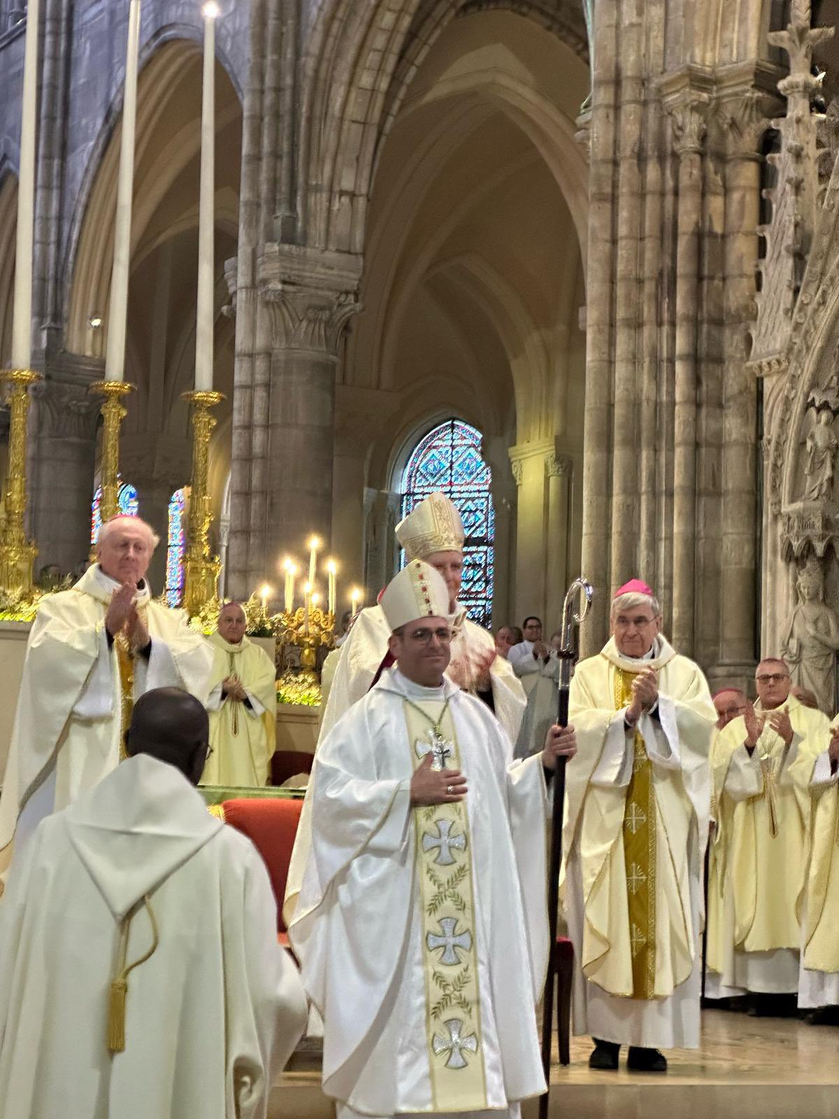 Ordination épiscopale de Mgr Étienne Guillet à la cathédrale de Saint-Denis