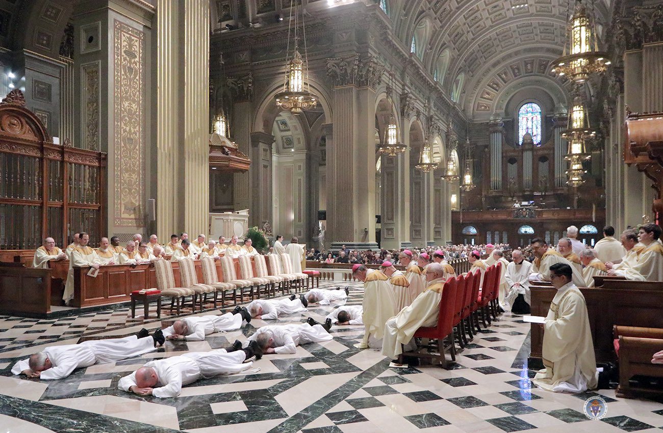 États-Unis: 8 diacres permanents ordonnés à Philadelphie la veille du dimanche de la Trinité