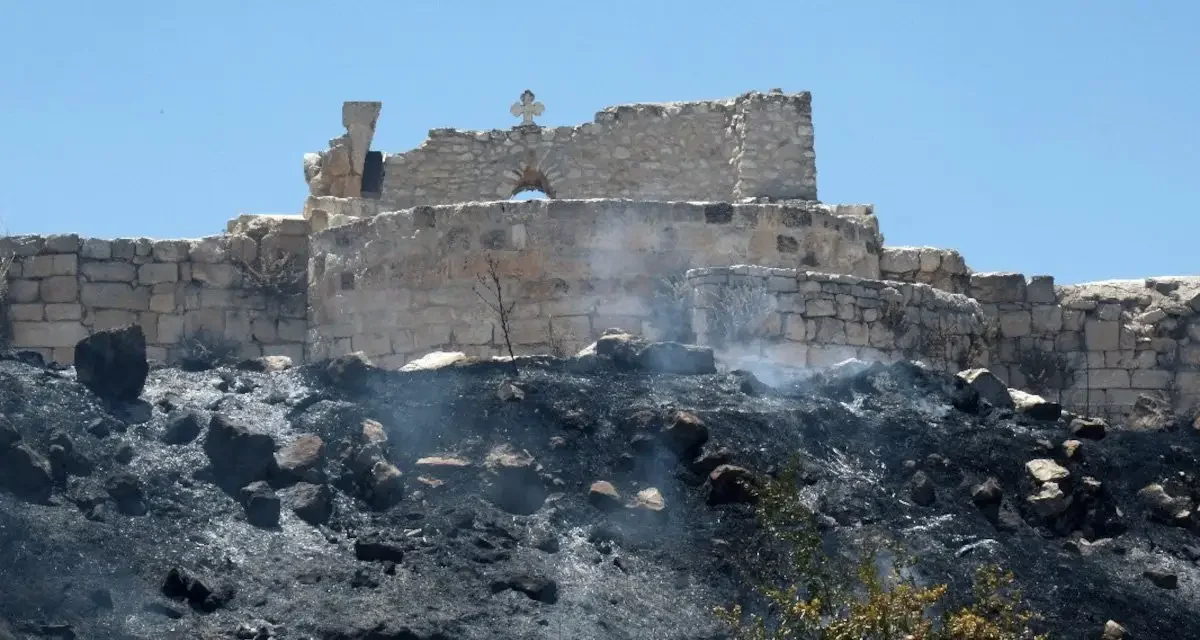 Les patriarches latin et grec-orthodoxe de Jérusalem se rendent au village chrétien de Taybeh en Cisjordanie
