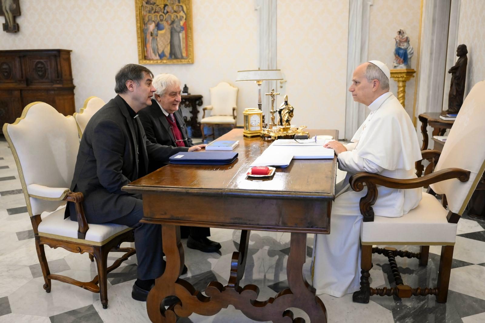 Le pape inaugure une expérimentation numérique du Saint-Suaire