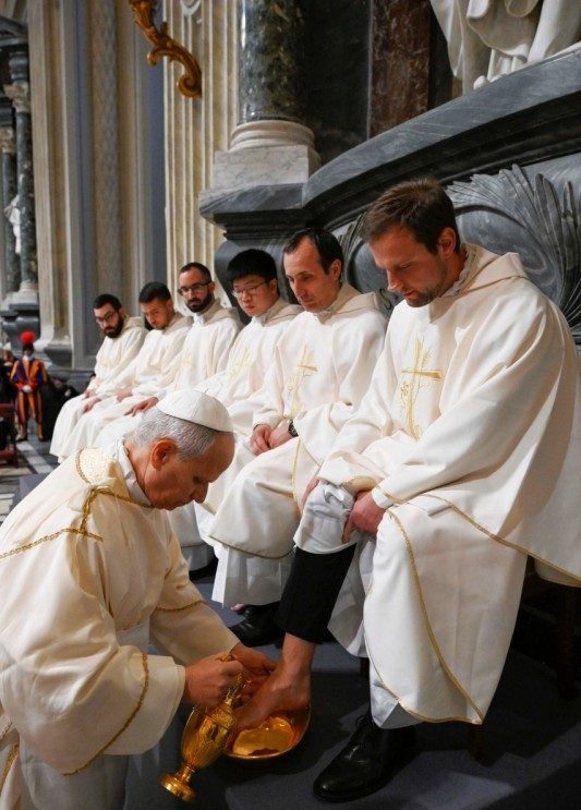Jeudi Saint: célébration de la messe in Coena Domini