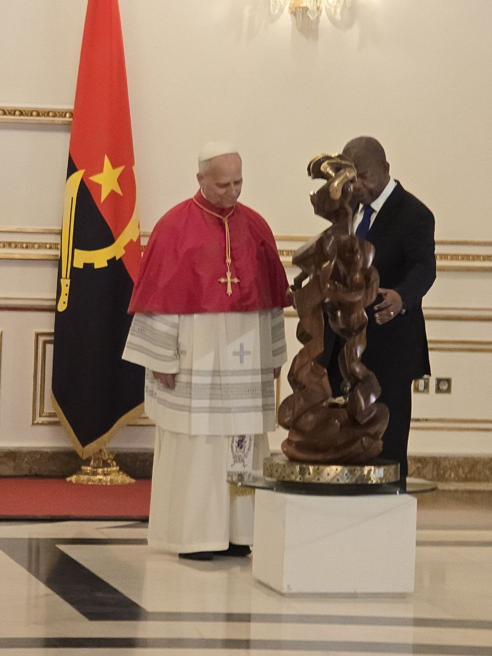 Arrivée du pape en Angola